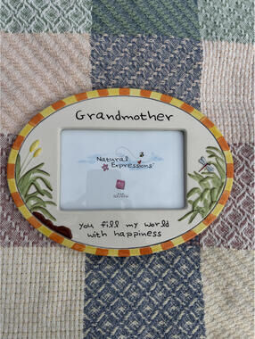 Russ Oval Grandmother Picture Frame with Nature Design